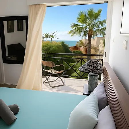 Sea View House With Pool * 레메소스