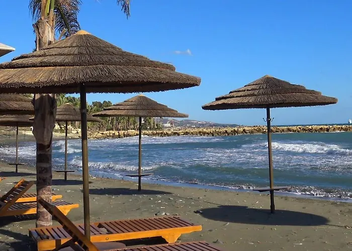 Sea View House With Pool * Λεμεσός