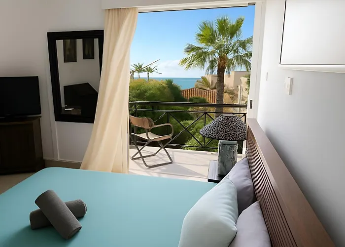 Sea View House With Pool * Limasol